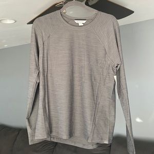 New athleta grey long sleeve shirt
